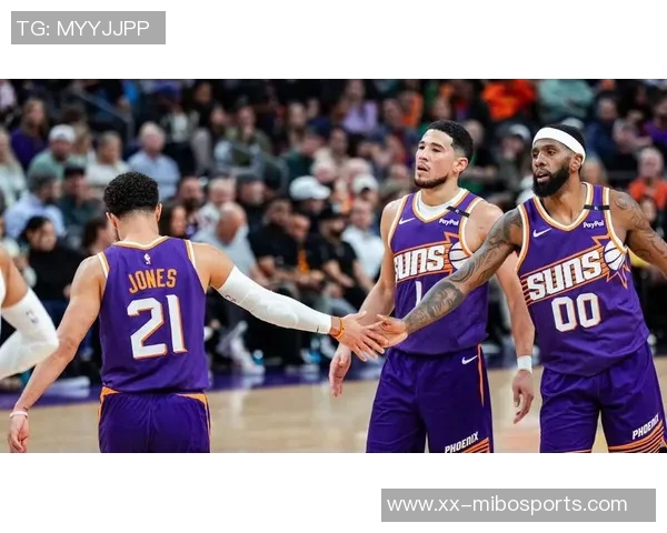 布克因右腹股沟伤势缺席对湖人比赛太阳官方确认无法回归